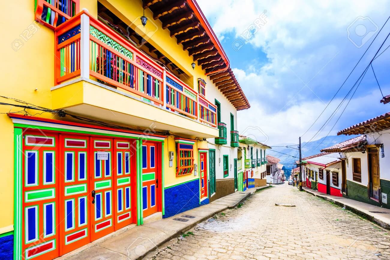 Jericó: Tradition, Religion, and Carrieles