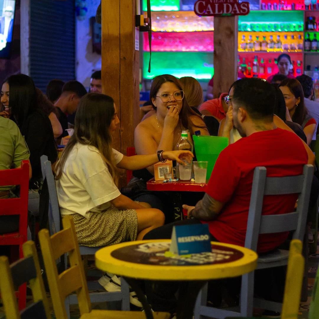 Bar Hopping: Fondas or Viewpoints