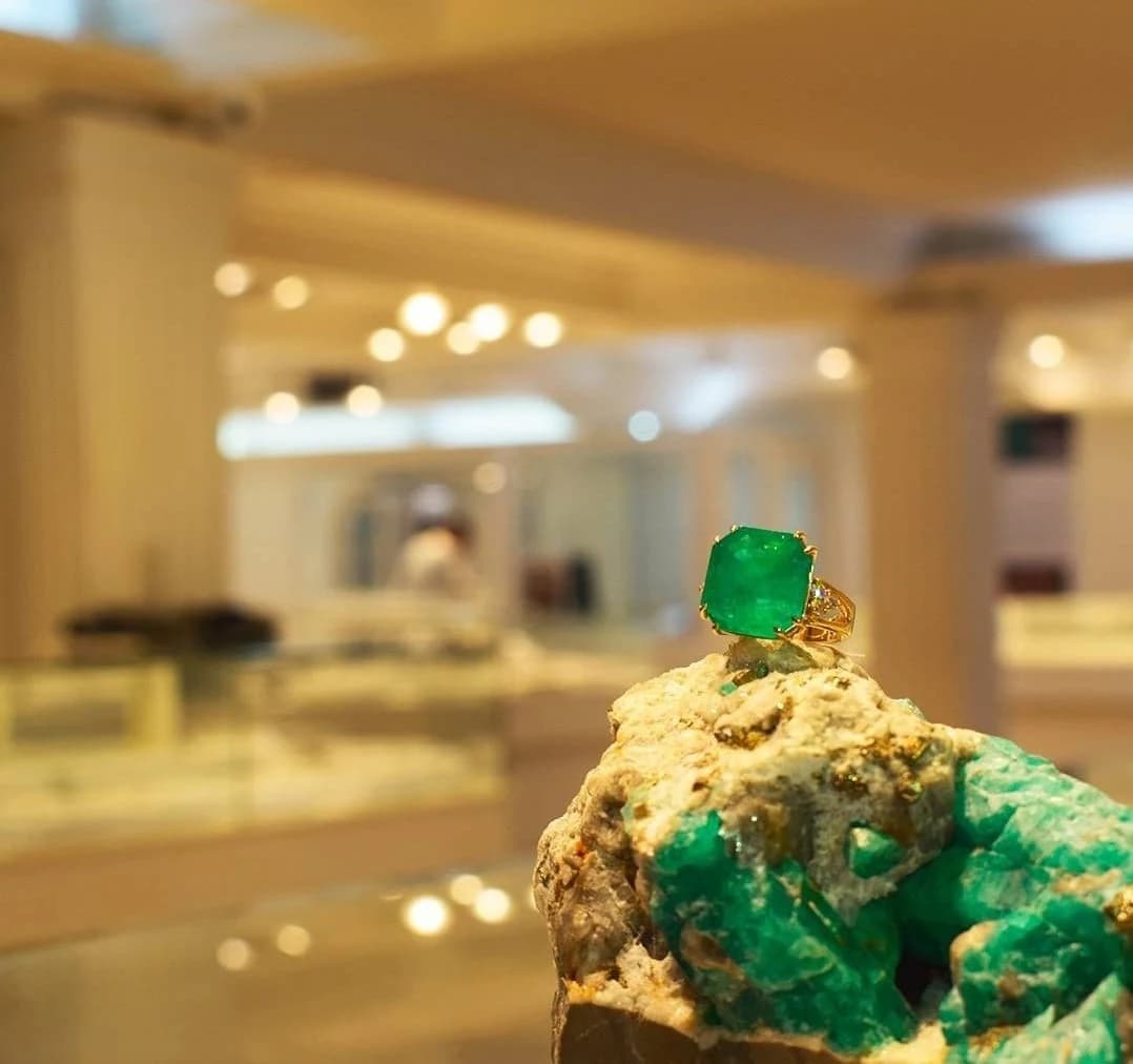 Shopping Tour: High Fashion, Emeralds, and Coffee